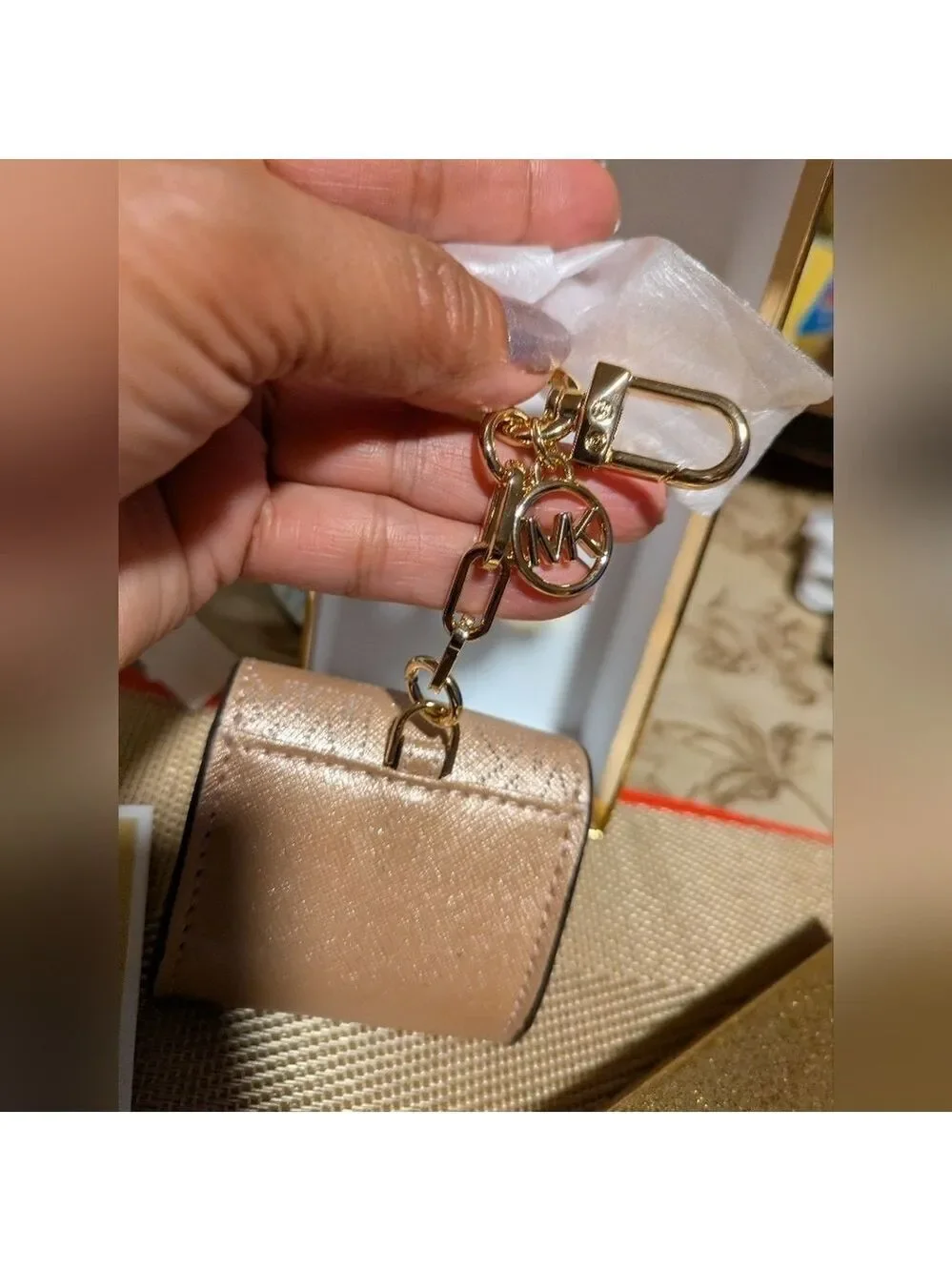 Michael Kors AirPods Pro Case Cover Charm Key Chain Rose Gold Box